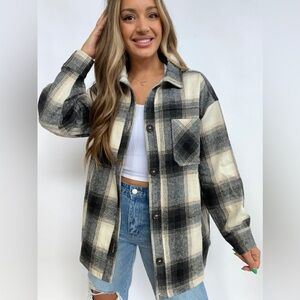 Women’s Oversized Flannel Shacket EUC